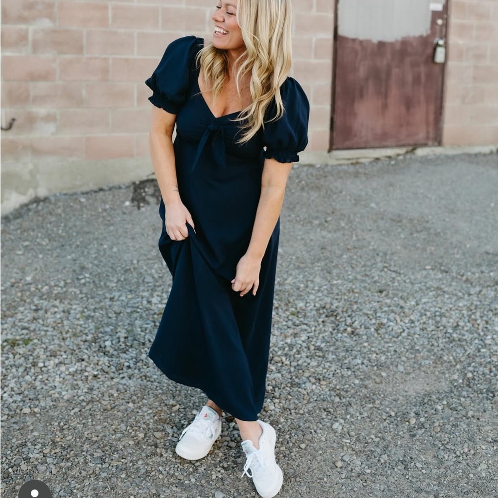 Elegant Navy Blue Puff Sleeve Dress